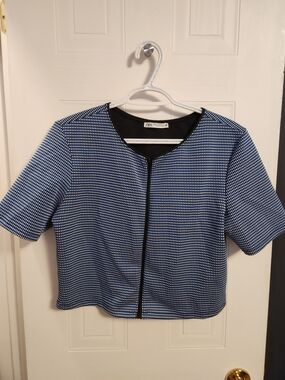 Zara Black, Blue & White Textured Zip Front Top